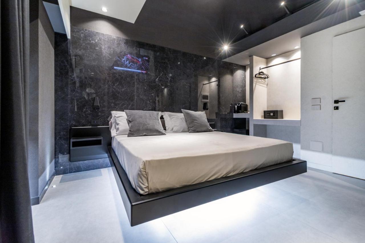 4 Suites " Unconventional Living Rooms " Catania Exterior photo