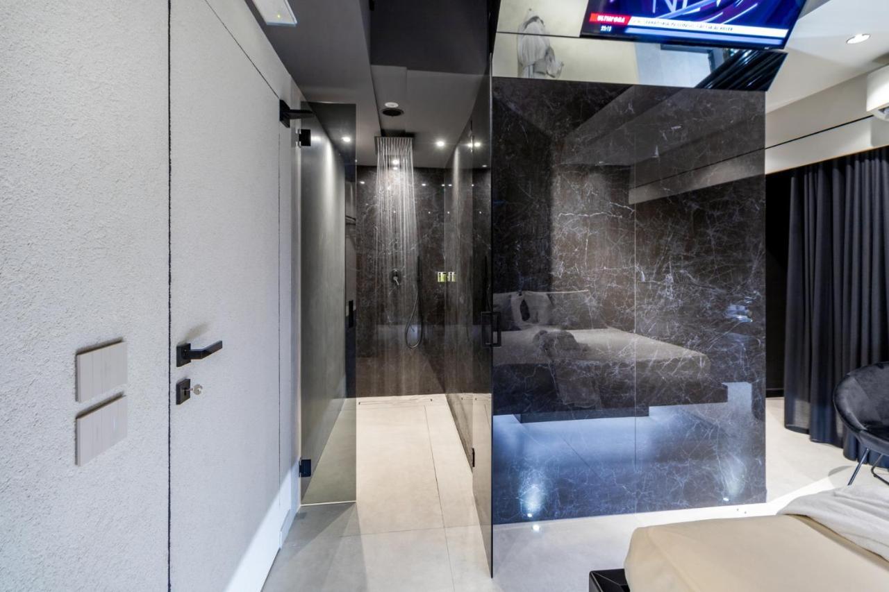 4 Suites " Unconventional Living Rooms " Catania Exterior photo