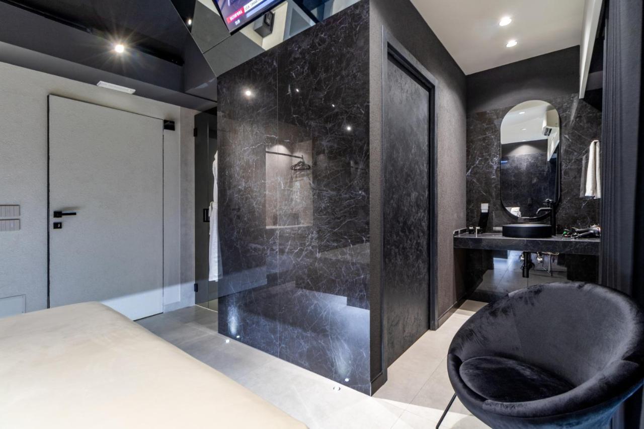 4 Suites " Unconventional Living Rooms " Catania Exterior photo